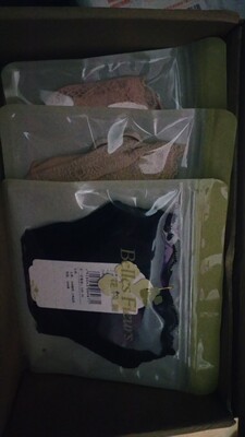 在店里买的质量不错 偶然在淘宝看到的 买来看看 在店里买的质量不错 偶然在淘宝看到的 买来看看