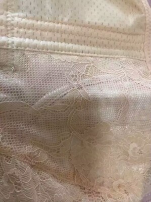 内衣收到了，物流很给力哦，到货很快，很喜欢