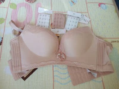 挺好的做工，尺码合适，店家还送了3个延长带，颜色也不错。好评。