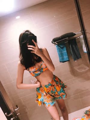 这个四件套的 ,一开始怕显黑, 结果收到效果出乎意料的好,外套和裤子尤其喜欢,性价比很高啊 这个四件套的 ,一开始怕显黑, 结果收到效果出乎意料的好,外套和裤子尤其喜欢,性价比很高啊