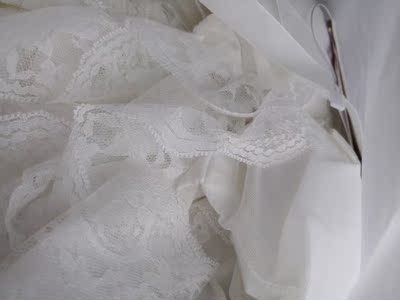 质量非常好，与卖家描述的完全一致，非常满意,真的很喜欢，完全超出期望值，发货速度非常快，包装非常仔细、严实，物流公司服务态度很好，运送速度很快，很满意的一次购物，感觉不错，挺好看的。