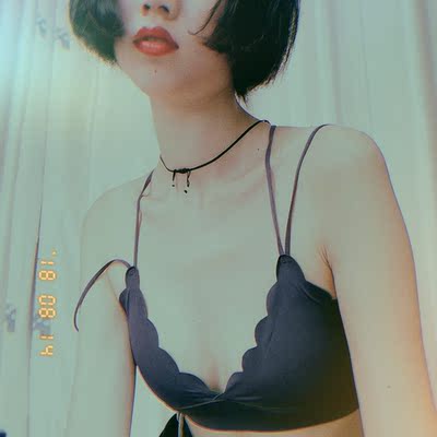 内衣很好穿  料子轻薄 穿上几乎没感觉自己穿了内衣 而且很好看  搭夏季衣服也百搭 非常的物美价廉了