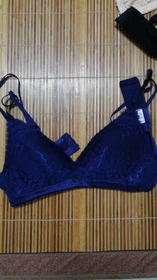 很软很薄，穿的很舒服。