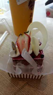 很薄，和预期差不多。物流一般  包装很好，很有区别度，产品也很好  包装得严实，，会回购。包装很好，很有区别度，产品也很好  包装得严实，，会回购。包装很好，很有区别度，产品也很好  包装得严实，，会回购。