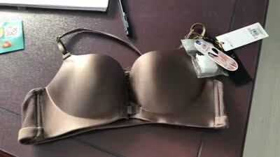 收到了，质量挺好的，穿着很舒服，尺码合适，聚拢效果很好，好评。内衣很舒适.没有色差.已经买过好几套了.颜色很正.每款颜色都大爱.非常透气.不会闷.质量也很好很合身.聚拢效果都不错.舍友们都不相信几十块能买到这么好的内衣都抢着跟我要连接呢..  