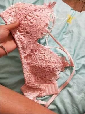 物流速度快,昨天就收到了。包装得很精细,款式漂亮。聚拢效果好好。罩杯透气性也好,蕾丝柔软还不觉得勒。 物流速度快,昨天就收到了。包装得很精细,款式漂亮。聚拢效果好好。罩杯透气性也好,蕾丝柔软还不觉得勒。