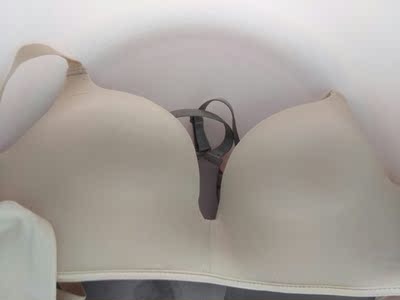 大家看我晒的图就知道了，拆了快递没有让我失望，特别满意，物美价廉，物流很快，面料很舒服，洗了不容易变形，没有异味，尺码标准，透气性好。必须好评。准备介绍给朋友。