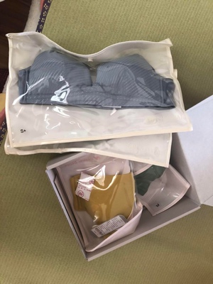 超级好穿，和朋友一起买的，够穿两年的不错，不愧是大牌超级好穿，和朋友一起买的，够穿两年的不错，不愧是大牌 超级好穿，和朋友一起买的，够穿两年的不错，不愧是大牌超级好穿，和朋友一起买的，够穿两年的不错，不愧是大牌