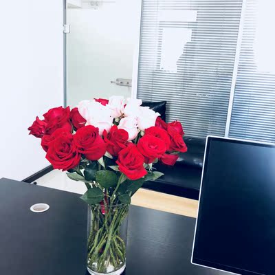 还可以，就是蕾丝接触到皮肤有点痒