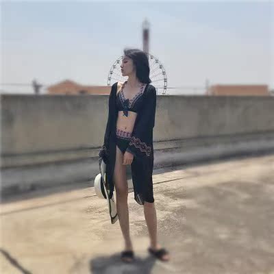 最后还是补了差价 换了三件套的  罩衫很搭！聚拢效果也好 ，很有气质哦