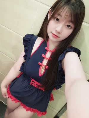 (⁎⁍̴̛ᴗ⁍̴̛⁎)夏天到了 该买可爱的泳衣了 以及 我才发现我有腰！ 这个泳衣真显身材！！！