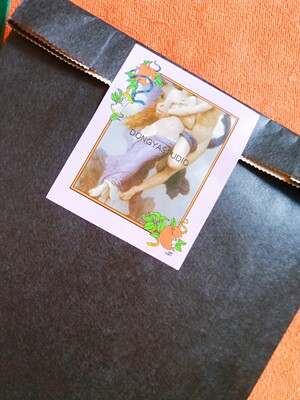 包装不讲了。很舒服。而且适合穿裙子时打底。