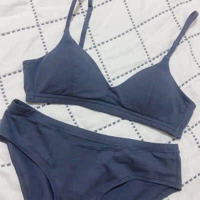 这款是我穿过的最舒服的罩罩~没有钢托，手感软软滴，穿在身上轻薄的感觉很透气，颜色也很特别，以后的bra都来你家啦(*?&omega;?)