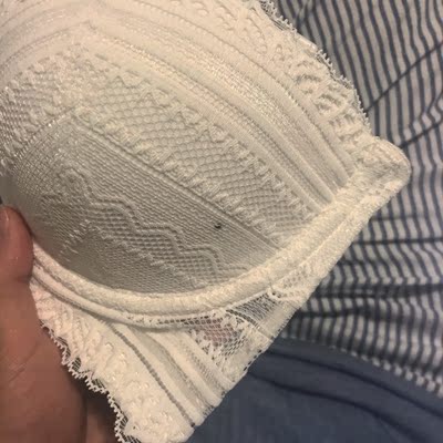 很好看很仙了会回购其他款  不够未确认商品无误的情况下拆了吊牌 才发现有快黑色污渍 大家务必确认商品无误再拆吊牌。