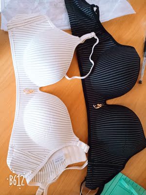 东西到了，面料很舒服，透气，上身效果好，非常喜欢，特发五星好评