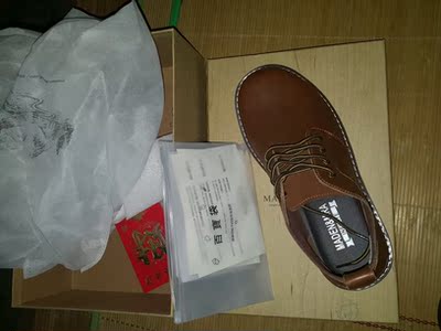 还不错   这是买的第三双了      皮质还是不错