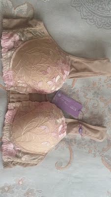 特别好看，颜色也很干净，大小也合适，以后就你家买了