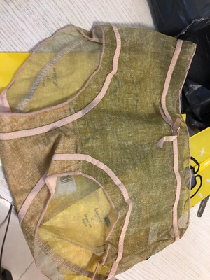 以前在天猫淘宝上买东西，都是系统自动好评，花了有好多好多钱，后来才知道淘宝评论得积分可以涨淘气值时，才知道评论的重要性，所以以后无论买什么东西，我都先把这段话复制粘贴下来，然后再写宝贝评论，没错，评论80个字以上就可以获得50个积分。买了一条便宜的，果然质量和那个贵一点的不一样，我还没试穿，不知道坐久了会不会扎屁股，哈哈，但是白色的很好看，料子也很软，我拍了图片，个人推荐买贵一点的，质量好很多