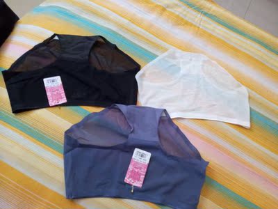 货刚收到了，还好，刚开始打开感觉小了，一试穿好大的弹性。老公都可以穿上，质量不错，夏天穿太好了。