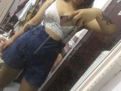 内里是冰丝 很完美。无敌无敌无敌舒服 而且可以直接穿出去的呢～性感ing