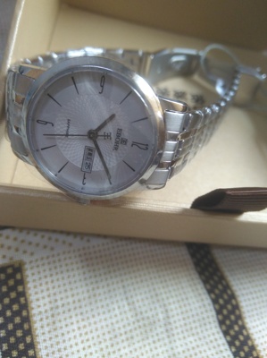 火爆的请问依波手表怎么样,是什么档次的?依波表算是名表吗?