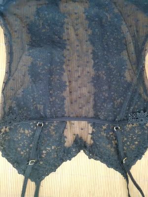 非常性感，质量也很棒，好几家店终于在这家下单，可以当平时睡衣哦 舒适