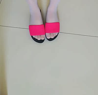 一直穿小蜜蜂家的袜袜,舒适柔软细腻,我的最爱!!这次又有赠品,意外惊喜,好hi❤!!最爱小蜜蜂^_^ 一直穿小蜜蜂家的袜袜,舒适柔软细腻,我的最爱!!这次又有赠品,意外惊喜,好hi❤!!最爱小蜜蜂^_^