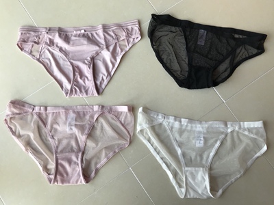 裤子质量不错，弹性好，颜色正，穿着很舒服。