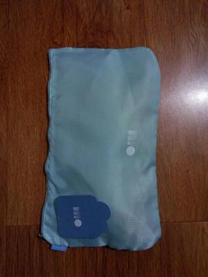 价格实惠  而且质感也不错  拿回来了就试了一下  尺寸刚刚哈佛  面料也特别柔软舒适  摸起来特别舒服  而且有弹性  做工也很精细  主要还是舒适  适合夏天  透气性特别棒  没有束缚的感觉  会回购哒