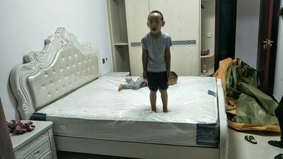 解说MOON天然乳胶床垫怎么样，质量好吗？有没有味道？到底如何