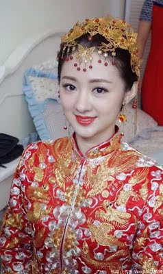 买来结婚穿的，质量挺好的，对得起这个价格，聚拢效果不错，老板赠送的神秘礼品很满意，谢谢老板