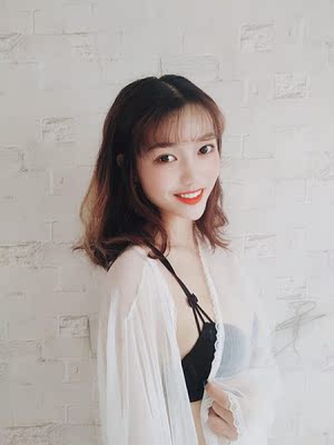 到货后无比期待 买的黑色的 真的让人眼前一亮 好好看 最喜欢的就是前面带子和后背的设计 偷偷告诉你们 真的很聚拢 哎呀 害羞脸红ฅฅ*捂爪子  瘦子和小胸必备