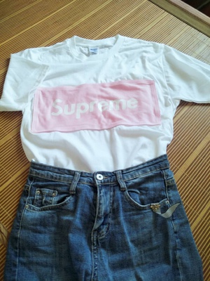 这T恤纯棉的，手感非常柔软，前面魔术贴是亮度，哈哈~确实方便~嘻嘻~