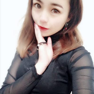 宝贝收到了！黑色修身款显瘦百搭有气质，做工精致没有多余线头，穿着舒服若隐若现的，性感哦！当内搭再合适不过了，洗了一下也不掉色哦！