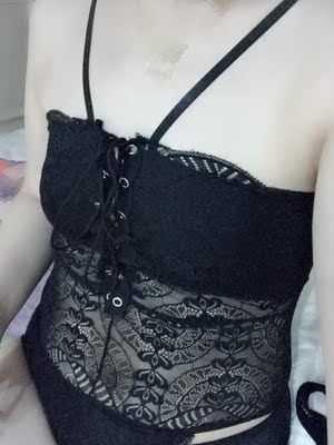 包装很精致，而且衣衣手感很好，蕾丝也是那种高档蕾丝，不会有割肉的感觉，很舒服，不错的商品