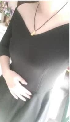 穿起来很舒服 面料很柔软，款式设计的合理，颜色还挺好看的，聚拢效果特别好，小胸也很显大。做工也非常细致，尺码很标准，而且价格特别优惠，穿上很舒服，没什么怪味，很放心，款式时尚又便宜。特地穿了一段时间才来追加评价的，穿了几次之后没有掉的感觉， 洗了也没有掉色 没变型，价位还不贵 感觉自己真的是买到宝了 很满意的一次购物。