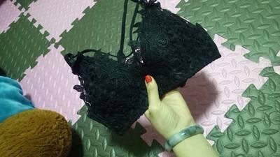 宝贝收到了很惊喜,包装很精细,是正品,款式很漂亮,码数也标准,非常满意 宝贝收到了很惊喜,包装很精细,是正品,款式很漂亮,码数也标准,非常满意