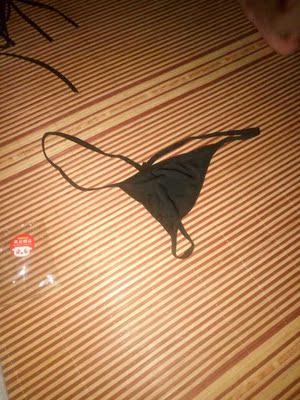 满意，谢谢卖家送的小礼物。非常满意，可惜来了大姨妈。等过了穿上试试郊果很期待老公的样子。