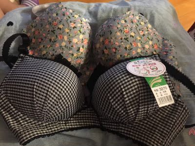 一次買了兩個還沒有穿過 這個是棉質的 試後有時間的話再來追評