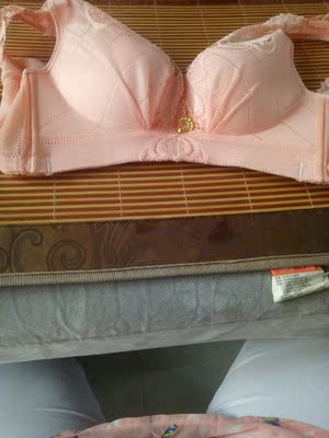 宝贝收到了，非常喜欢，关键穿起来很显身材，质量不错，价格也不贵，喜欢喜欢的亲赶紧下单