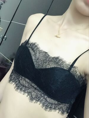 发货速度真心快，东西很好，穿上特性感，黑色很有神秘的感觉，很舒服，没味道，值得购买。