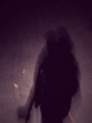 我是我们村第一个淘宝的人,这里大部分人都是不网购的,他们买东西价格一般不会超过两块,听说我在淘宝买东西整个村子都震惊了,村长跑到我家对我爸说你是不是疯了?媳妇跟我闹离婚这日子没法过啦,面对重重压力下我依然坚持要买,我相信这个月的工资不会白花,终于快递到了,我怀着激动的心情颤抖着双手打开包裹,啊!!!我惊呆了,这颜色,这手感,这质量,只恨我读书少无法用华丽的词语来形容它,我举着它骄傲的站在村口,整个村都沸腾啦,更有人喊如果不给他们看,他们就要跳井,吓的我赶紧收起宝贝立刻前往海拔100米的村长家使用,用完后在全村人羡慕的眼光中昂首挺胸扬长而去,村长老婆送我出去还多看了我几眼,我也不知道是啥意思!!! 我是我们村第一个淘宝的人,这里大部分人都是不网购的,他们买东西价格一般不会超过两块,听说我在淘宝买东西整个村子都震惊了,村长跑到我家对我爸说你是不是疯了?媳妇跟我闹离婚这日子没法过啦,面对重重压力下我依然坚持要买,我相信这个月的工资不会白花,终于快递到了,我怀着激动的心情颤抖着双手打开包裹,啊!!!我惊呆了,这颜色,这手感,这质量,只恨我读书少无法用华丽的词语来形容它,我举着它骄傲的站在村口,整个村都沸腾啦,更有人喊如果不给他们看,他们就要跳井,吓的我赶紧收起宝贝立刻前往海拔100米的村长家使用,用完后在全村人羡慕的眼光中昂首挺胸扬长而去,村长老婆送我出去还多看了我几眼,我也不知道是啥意思!!!