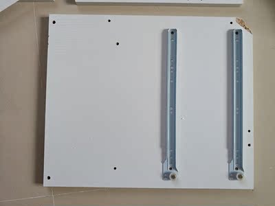 两个大箱子,真的很沉。钢化玻璃桌面和桌脚的质量很不错,柜子那些质量就不咋滴。值得称赞的是客服服务超好,刚收到有一块板的一角坏了,客服当天就补发了,有问题也回复的快。把配件分类好,按照步骤装还是挺简单的,整体效果还是不错的。 两个大箱子,真的很沉。钢化玻璃桌面和桌脚的质量很不错,柜子那些质量就不咋滴。值得称赞的是客服服务超好,刚收到有一块板的一角坏了,客服当天就补发了,有问题也回复的快。把配件分类好,按照步骤装还是挺简单的,整体效果还是不错的。