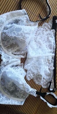 宝贝收到了，一下子买了两套面料很好穿的很舒服码数是标准的，在网上买很实惠去实体店可能一百多块钱一套-在网上一百块钱都可以买的两套了。满意