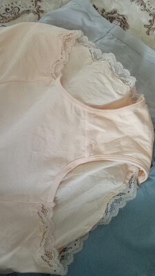 棉的面料，已洗，不掉色。好评。