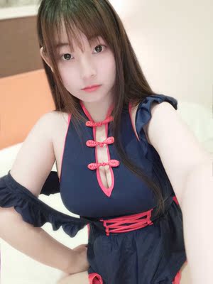 (⁎⁍̴̛ᴗ⁍̴̛⁎)夏天到了 该买可爱的泳衣了 以及 我才发现我有腰！ 这个泳衣真显身材！！！