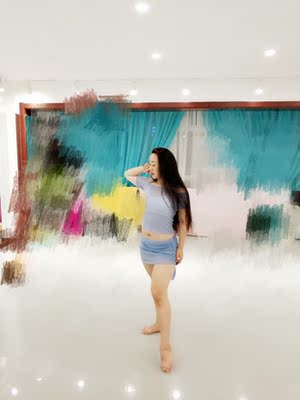 颜色好看,特别清新,之前很害怕穿短裙,但是这款设计的特别好,显得腿长,又不会漏胯上的肉肉,整个款式和颜色都特别喜欢 颜色好看,特别清新,之前很害怕穿短裙,但是这款设计的特别好,显得腿长,又不会漏胯上的肉肉,整个款式和颜色都特别喜欢