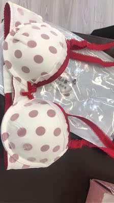 以前在天猫淘宝上买东西都是系统自动好评，买了很多很多都是这样，后来才知道淘宝评论积分可以涨气值呢，就知道评论的重要性，所以以后无论买什么东西，我都会先把这段话复制粘贴下来，然后再填写宝贝评论，没错，评论80个字以上可以得到50个积分，