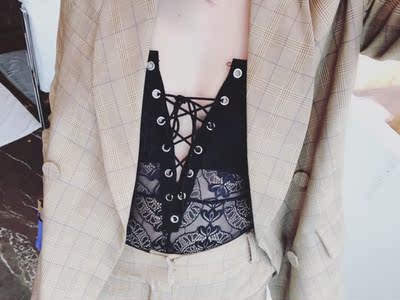 拿来搭西装，好看。