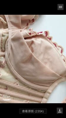 做工细节各方面都做得特别好，是正品的无疑，对比了一下其他比他们的质量还要好，而且价钱也比较优惠，下次还会再来